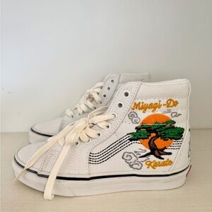 Vans Cobra Kai sk8 sneaker kids 3.5